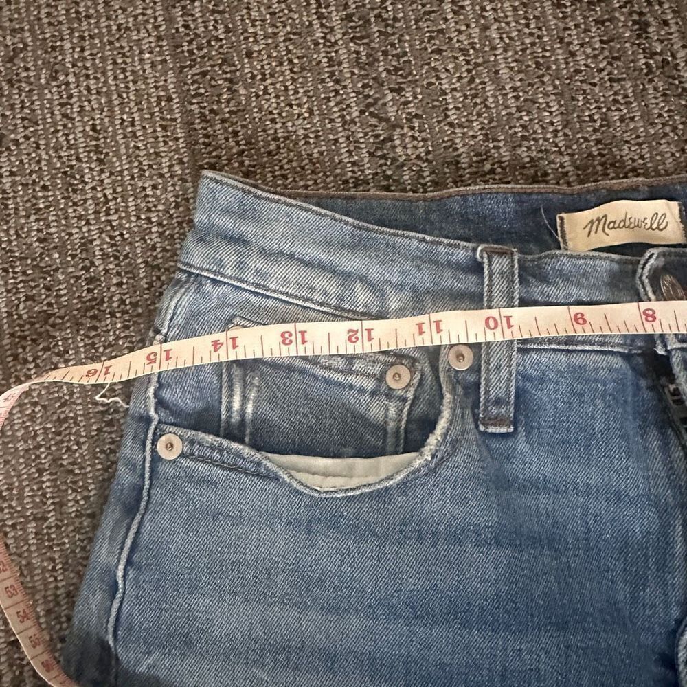 Madewell The Perfect Vintage Jean in Parnell Wash: Comfort Stretch Edition 27 - Picture 9 of 12
